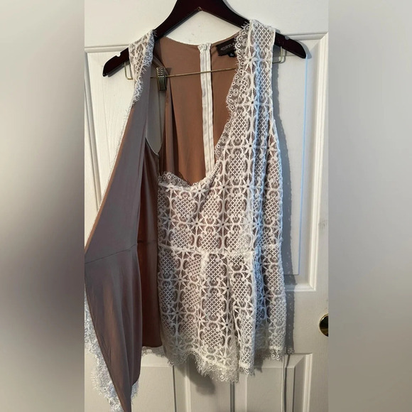 4SI3NNA Revolve Anthro Nude Illusion Ivory Lace Wrap Romper MED Zip Back Boho - Picture 6 of 13